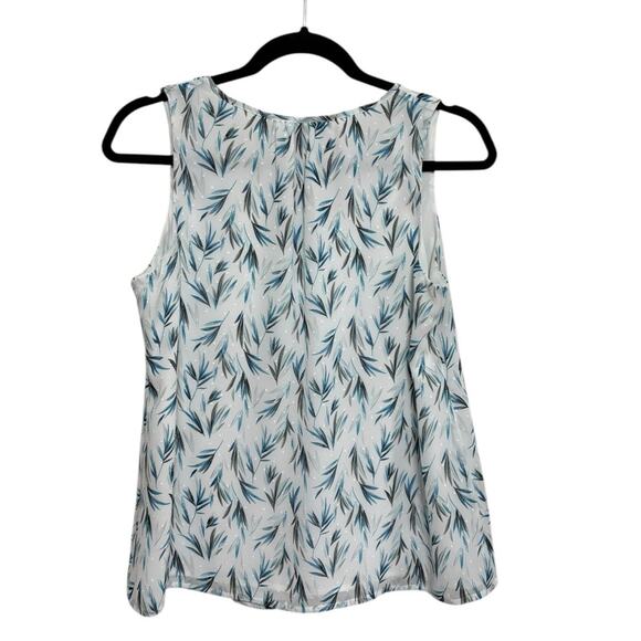 WHBM Palm Leaf Swiss Dot Shell Top - Size 4 Petite - Picture 2 of 6